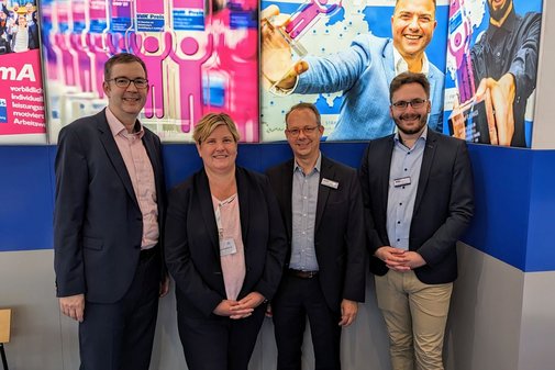 Mit dem VdK NRW steht Claudia Middendorf in regelmäßigem Austausch, wie hier auf der REHACARE 2023 mit Thomas Zander (von links, Landesgeschäftsführer), Carsten Ohm (Leiter Abteilung Sozialpolitik) und Benedikt Lechtenberg (Referent für Kommunalpolitik)