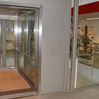Aufzug in der Geschäftsstelle des Kreisverbands Dortmund