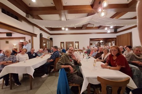 Blick in den Saal Blick in den Saal