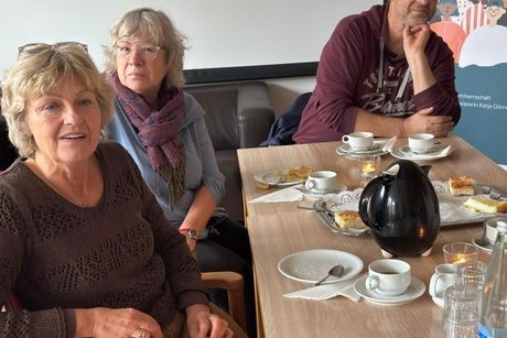 Treffen und Austausch bei Kaffee und Kuchen