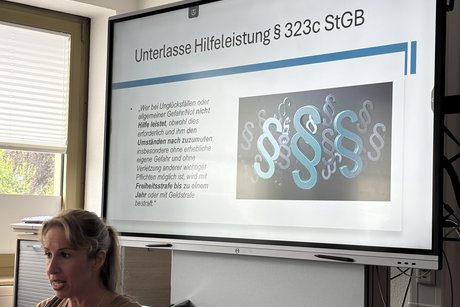 Vortrag der Referentin beim Treffen Vertreterin der Frauen