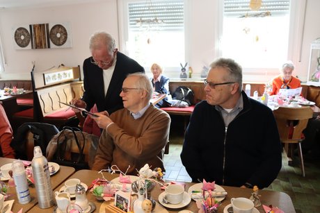 Von Links nach rechts: Wolfgang Lorenz (stellvertretender Vorsitzender), Paul Kirschmer ( Kassenprüfer) und unser Ehrengast Dieter Borchert vom Kreisverband Rhein-Ruhr.