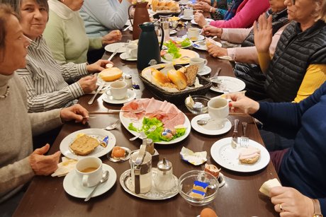 Vor dem Weihnachtsmarktbesuch stärkte man sich mit einem guten Frühstück.