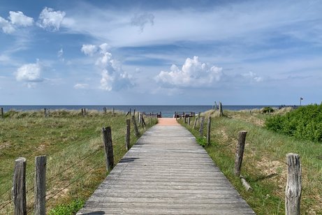 Bild am Strand mit Meer ohne Menschen