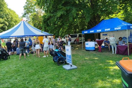 VDK Stand, Gesamtansicht und Nachbar, der Kinderzirkus