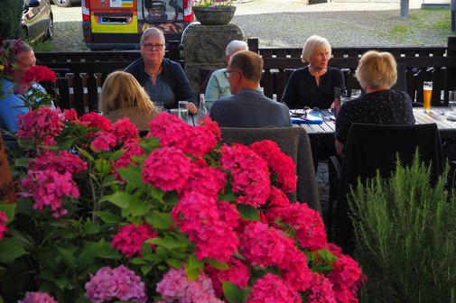 Teilnehmer beim VdK Grillabend