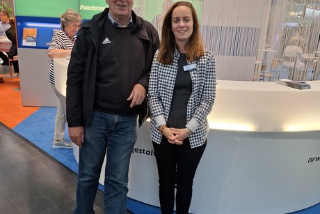 Rechts: Referentin für Weiterbildung und Ehrenamtsunterstützung, Jennifer Kolb Rechts: Referentin für Weiterbildung und Ehrenamtsunterstützung, Jennifer Kolb
