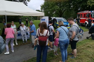 Menschen am VdK-Infostand.