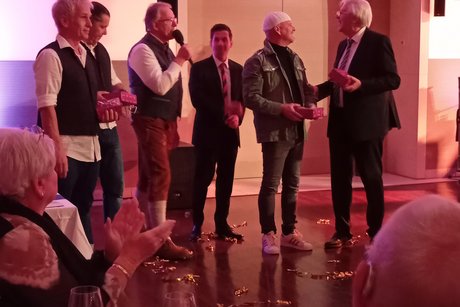 Verabschiedung der Künstler nach einem gelungenen Fest.