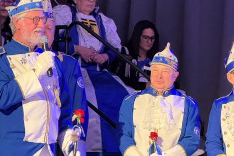 Kommandant Pluto und die Funken-Knubbel "blau-wiss"