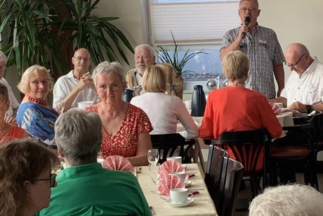 Hartmut eröffnet das Sommerfest