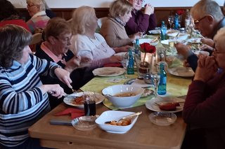 Gäste im Saal Waldesruh