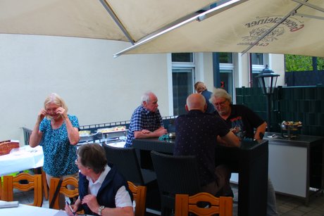 Es wurde ein kleines Buffet aufgebaut