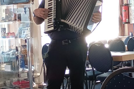 ... und mit Semmannsmusik geht alles besser!