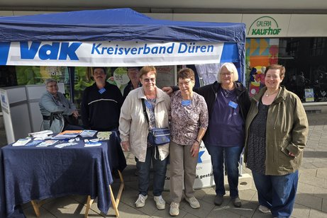 Gruppenfoto vom Stand anl&auml;sslich des Weltfrauentages 2026