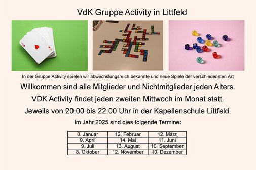 Drei Bilder, Kartenstapel, buntes Legespiel und Würfel