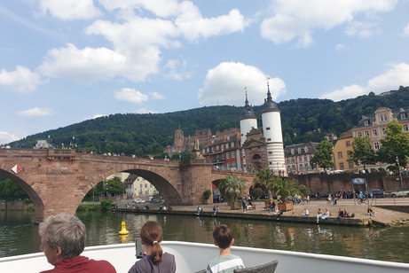 Bootsfahrt über den Neckar