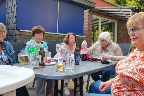 in gemütlicher Runde