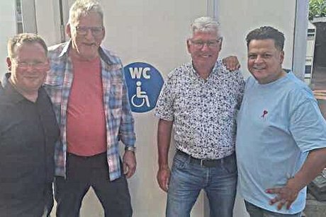 Pierre Keysers, Uedemer Bürgermeisterkandidat für die SPD, FDP und die Grünen, Jörg Lorenz, Karl-Heinz Hermsen und Ralf Jansen (von links) haben das Projekt gestemmt.