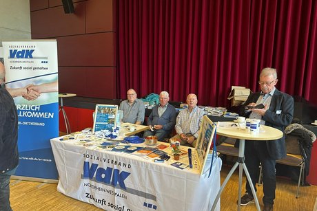 Norbert, Karl-Heinz, Herbert und Hartmut am Stand