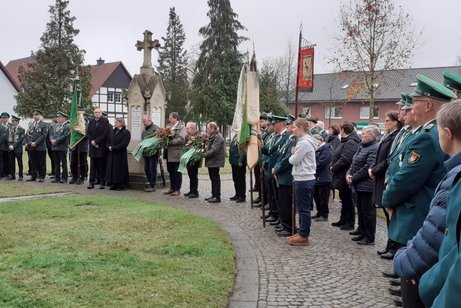 Kranzniederlegung am Denkmal