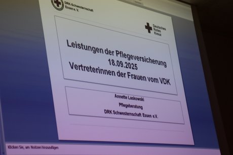 Titelbild Präsentation zum Thema Pflegeversicherung.