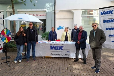 👉 Die Fotos vom Infostand und den vielen Begegnungen auf dem Brunnenfest zeigen die lebendige Atmosphäre und das große Interesse an der Arbeit des Ortsverbandes.