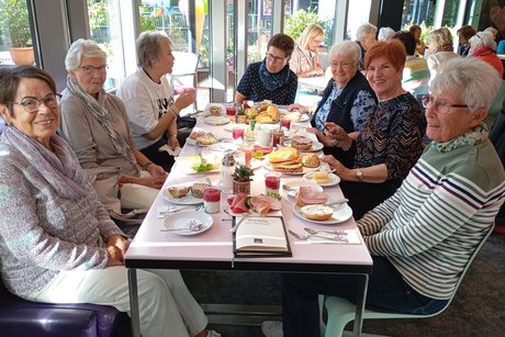 ... erst einmal stärken mit einem guten Frühstück.