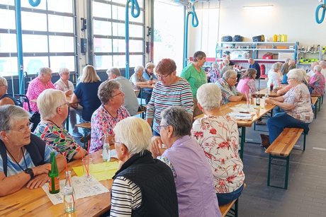 G&auml;ste an Tischen