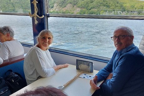 Personen auf der Schifffahrt des Rursee