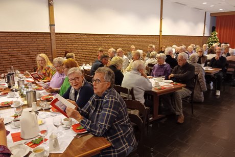 G&auml;ste an den Tischen