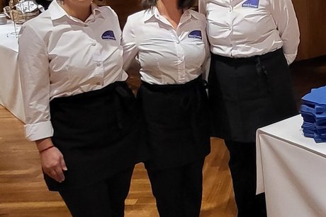 ...das Service-Team von "Food and Beverage" ...das Service-Team von "Food and Beverage"