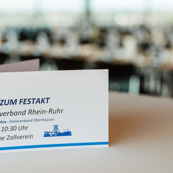 Einladungskarte zum Festakt.