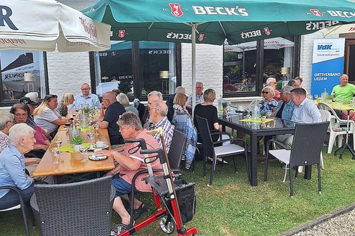 Gute Laune, lecker Essen.... : Das Sommerfest des Ortsverband Uedem war wieder einmal ein geselliges Highlight.