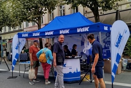 11 Stand mit Publikum