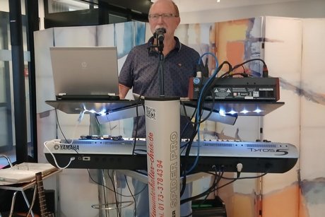 Chris sorgt f&uuml;r beschwingte Musik