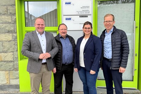 v.l. Andre Krause (KV Vorsitzender), Ulrich Burgard (KV Kassier), Regina Teske (Kreisgesch&auml;ftsf&uuml;hrerin), Christian Schweitzer (B&uuml;rgermeister)