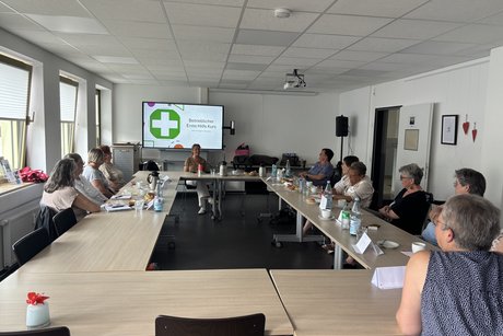 Teilnehmerinnen beim Treffen Vertreterin der Frauen