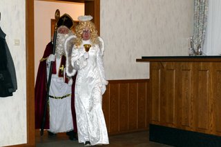 Nikolaus beim Betreten des Saales