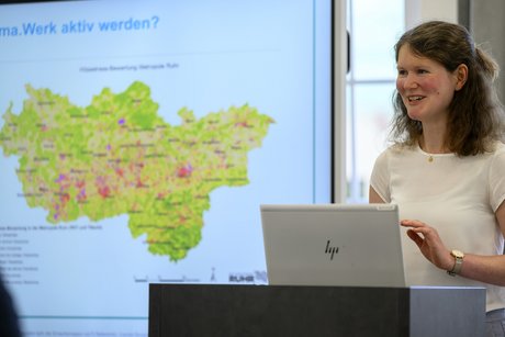 Carolin Borgmann (Referentin Zukunftsinitiative Klima.Werk bei der Emschergenossenschaft) hielt einen spannenden Vortrag