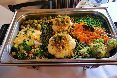 Verwöhnt wurden wir mit einem hervorragenden Buffet