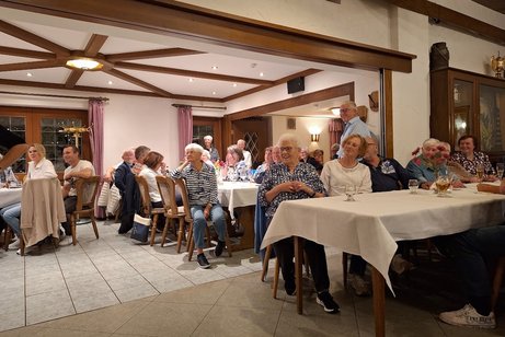 Blick in den Saal