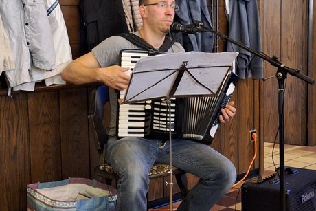 Georg Schulte mit Schifferklavier Georg Schulte mit Schifferklavier