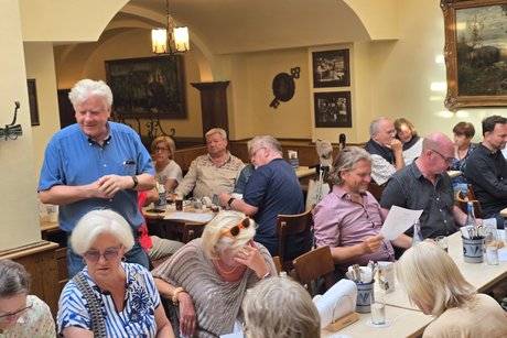 Im Brauhaus beim Abendessen