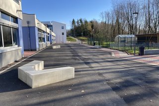 Kleiner Schulhof der Gesamtschule Eifel