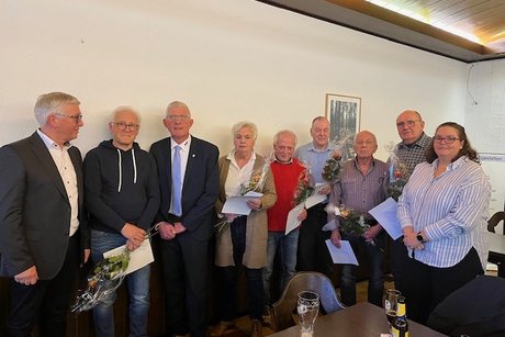 Die anwesenden Jubilare 25 Jahre