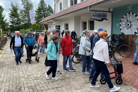 Tagesfahrt zum Dümmer See zur Fisch- und Aalräucherei Hoffmann