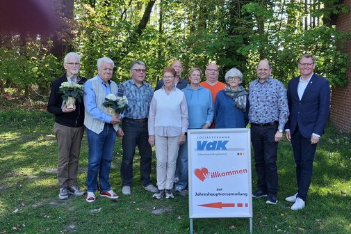kompletter Vorstand VdK OV B´furt und stellv. BM Voges kompletter Vorstand VdK OV B´furt und stellv. BM Voges