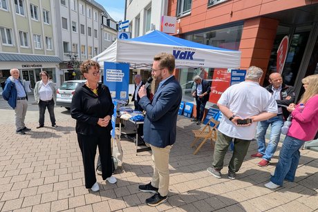Meike Menn (Die Grünen) schilderte ausführlich, wie sie vor Ort etwas bewegen will.