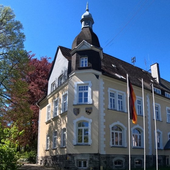 Bild vom Rathaus Burbach